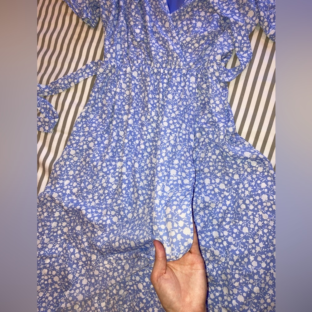 ✨3/15 Sienna sky blue floral faux wrap dress XSmall - Picture 4 of 8